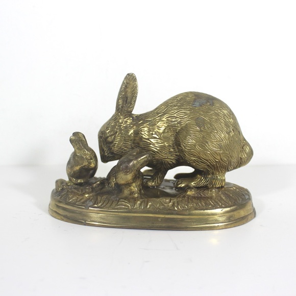Vintage Brass Rabbit Mother Babies Bunny Brass Paperweight Office Decor - Picture 1 of 9